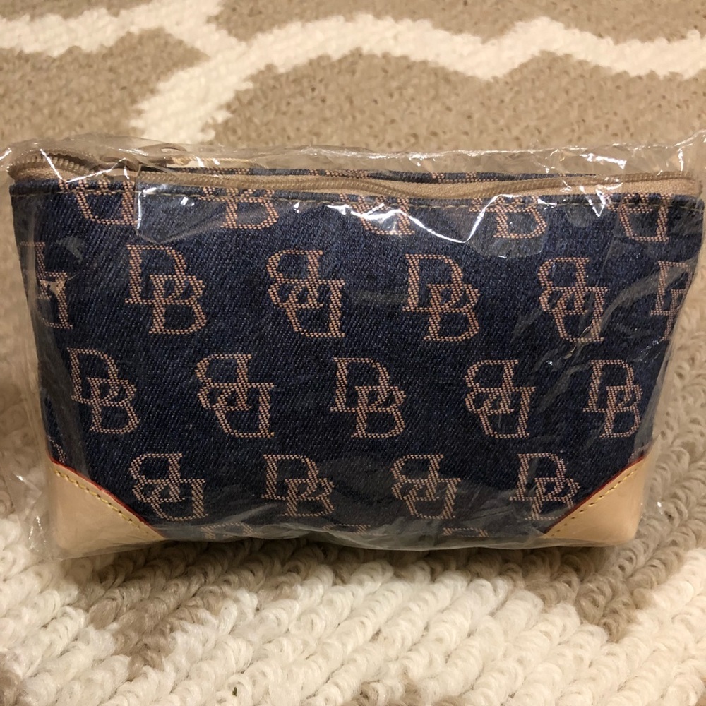 Dooney & Bourke Cosmetic Case